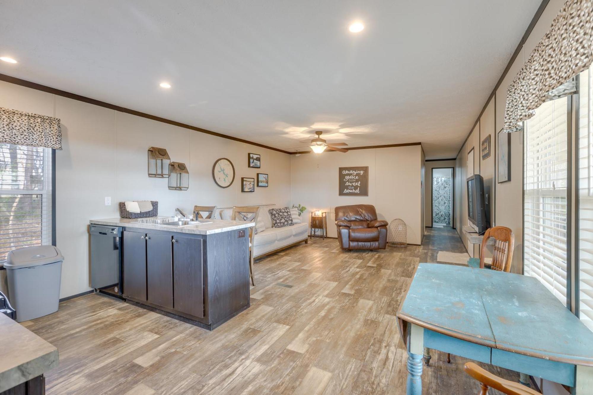 Lakefront Wetumpka Escape With Furnished Deck! Buitenkant foto