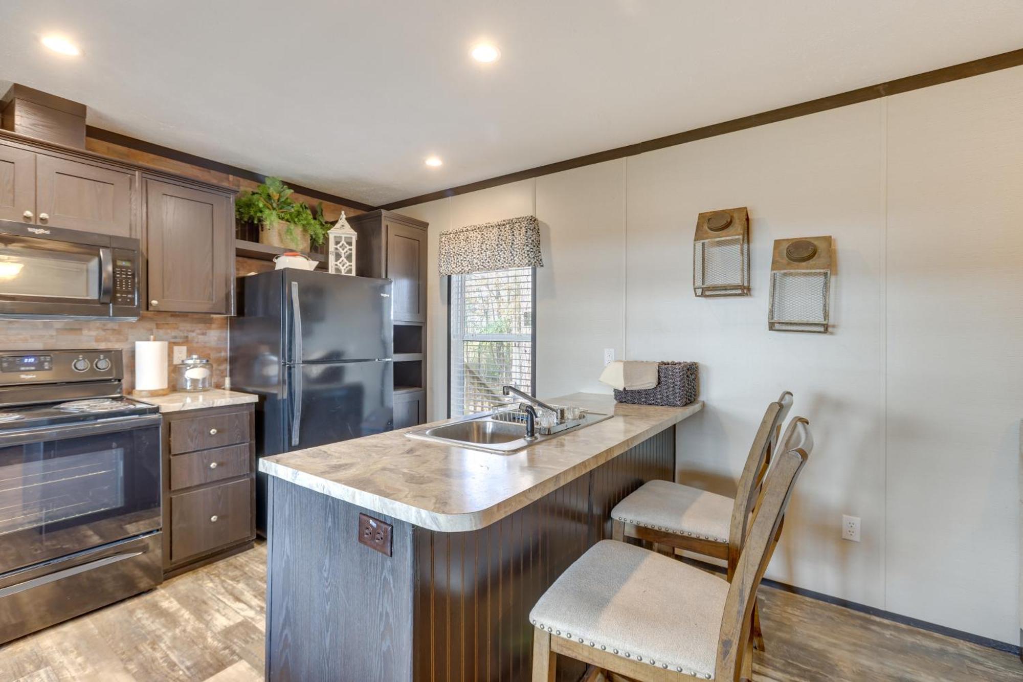 Lakefront Wetumpka Escape With Furnished Deck! Buitenkant foto